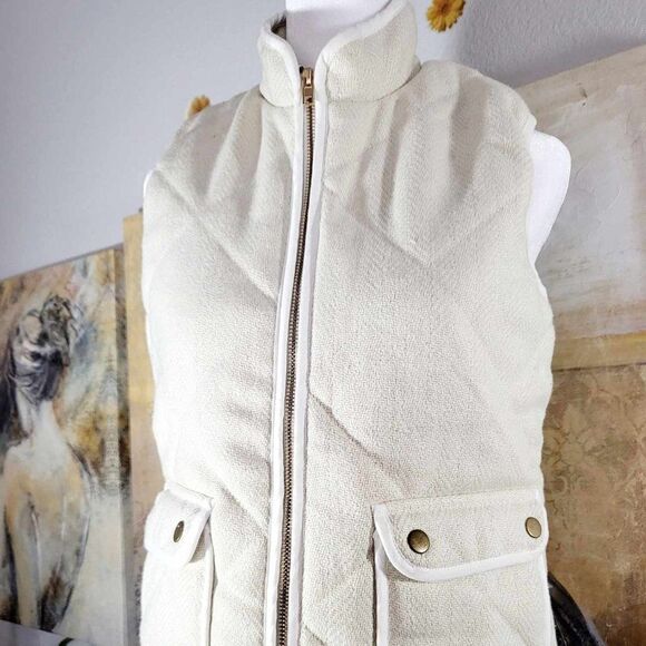 Used Wool cream Vest Size small no brand - Picture 1 of 10